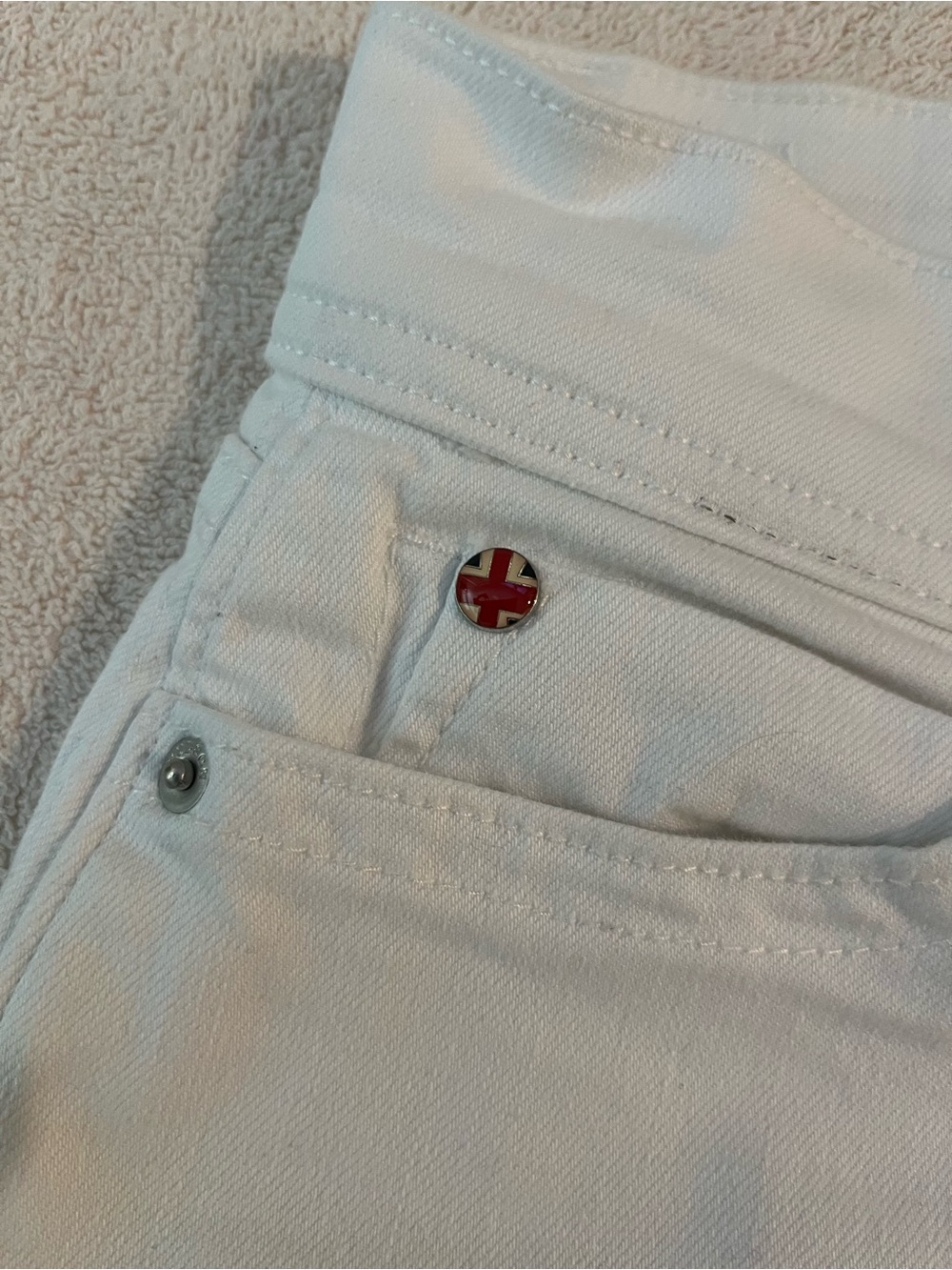 Hudson Ruby Denim Shorts - Picture 7 of 9